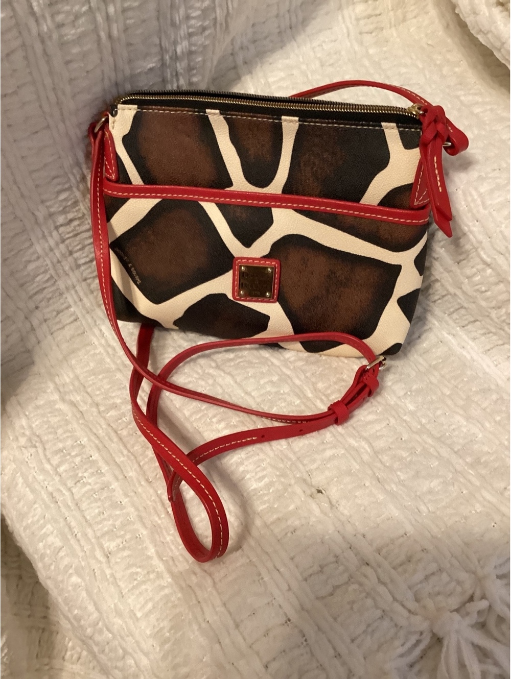 Dooney & Bourke Vintage 2005 Serengeti Giraffe Print Crossbody bag EUC